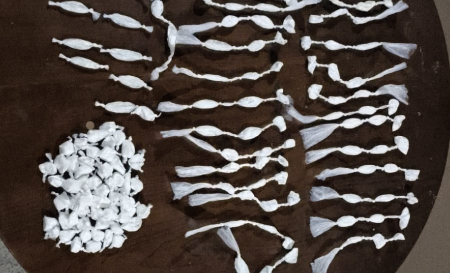 PCPR e PMPR apreendem 34 mil reais e prendem homem por tráfico de drogas em Cambé