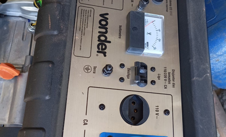 PCPR prende dois homens em flagrante por furto de cabos telefônicos em Curitiba