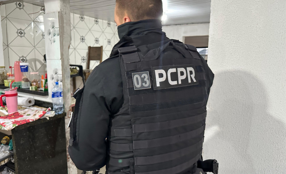 PCPR prende oito integrantes de grupo especializado em furtos e adulteração de veículos