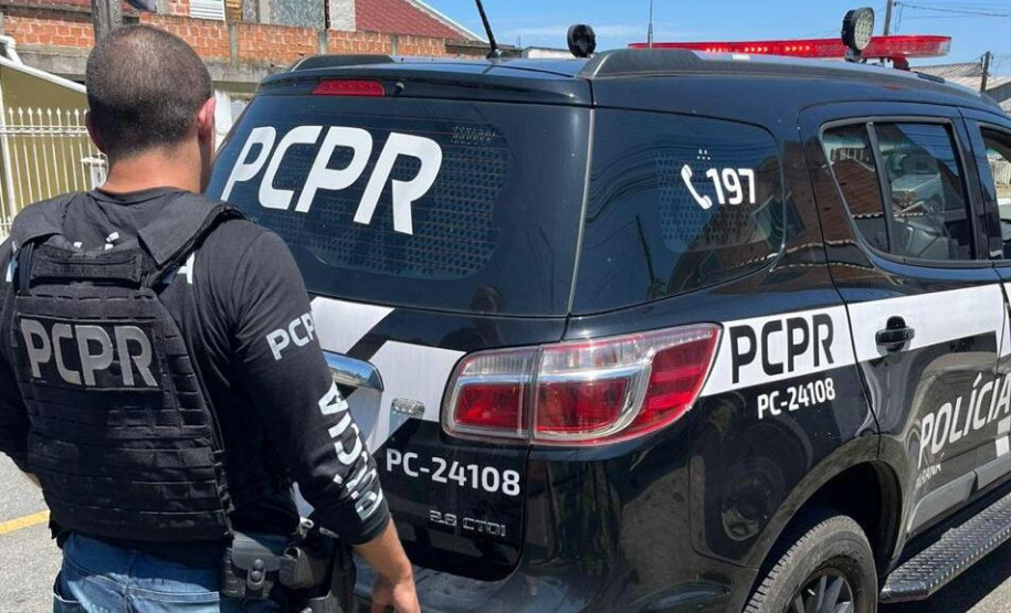 PCPR prende homem em flagrante por maus tratos e resgata animais em Pinhais