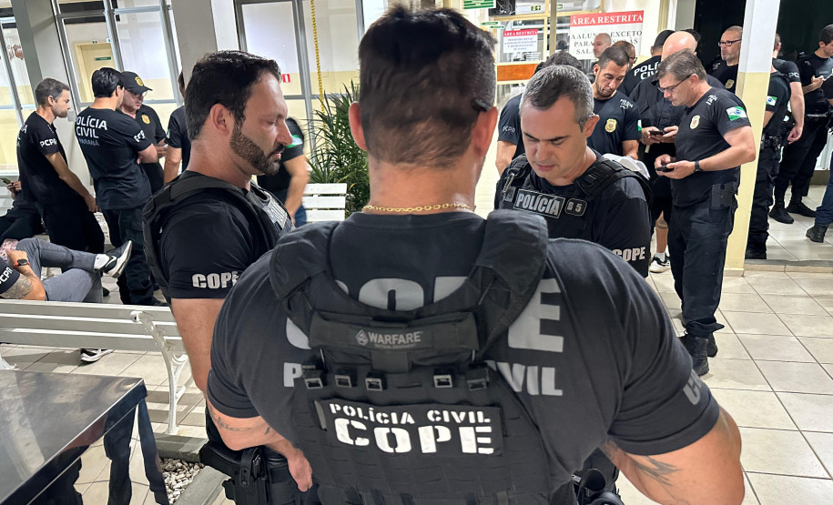 PCPR prende oito integrantes de grupo especializado em furtos e adulteração de veículos