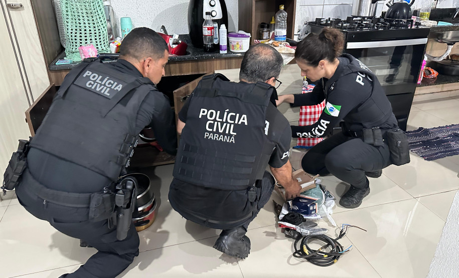 PCPR prende oito integrantes de grupo especializado em furtos e adulteração de veículos