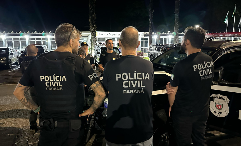 PCPR prende 17 pessoas e apreende drogas, armas e dinheiro em operação contra organização criminosa em Colombo