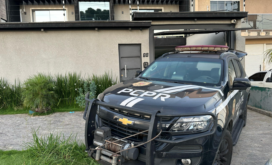 PCPR prende 17 pessoas e apreende drogas, armas e dinheiro em operação contra organização criminosa em Colombo