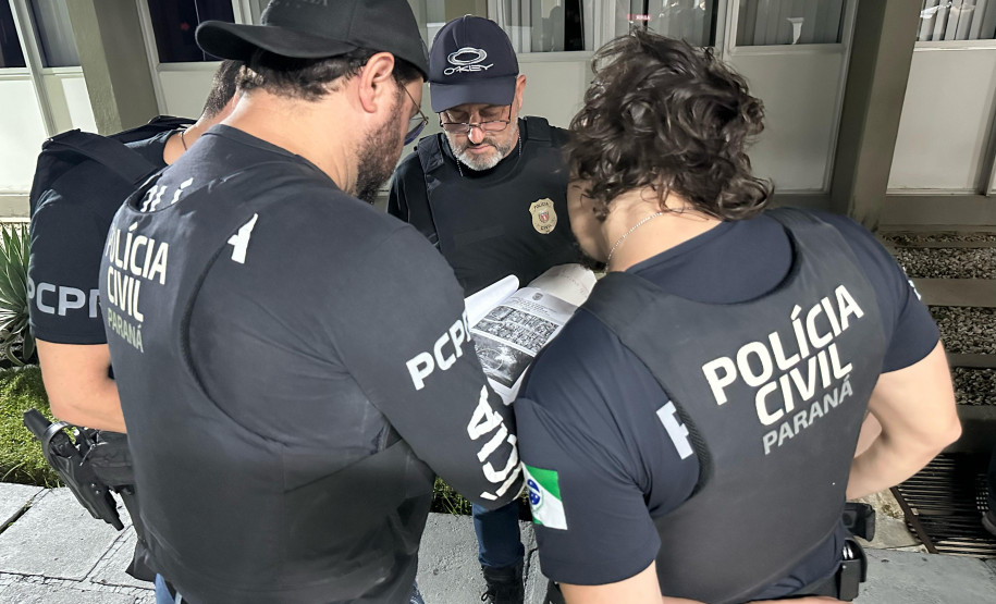 PCPR prende 17 pessoas e apreende drogas, armas e dinheiro em operação contra organização criminosa em Colombo