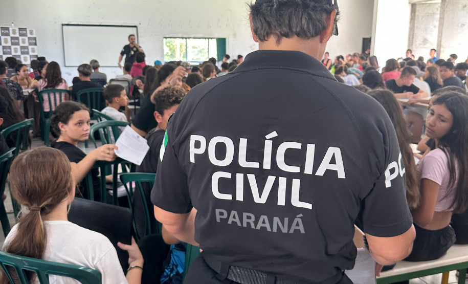 PCPR realiza palestra orientativa em combate a crimes sexuis em Pontal do Paraná