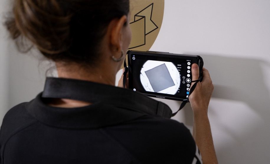 Do papel para tablets em 8K: novos equipamentos da PCPR revelam todas as digitais de crimes