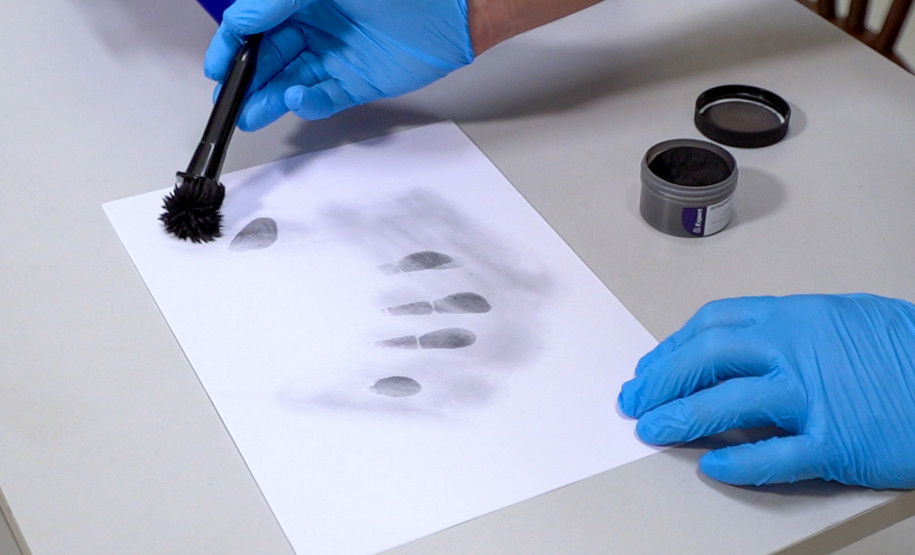 Do papel para tablets em 8K: novos equipamentos da PCPR revelam todas as digitais de crimes