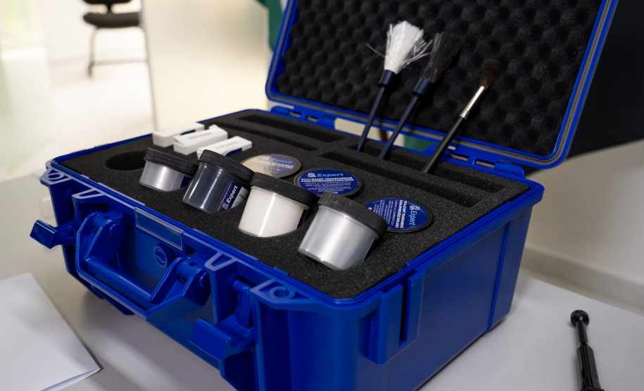 Do papel para tablets em 8K: novos equipamentos da PCPR revelam todas as digitais de crimes