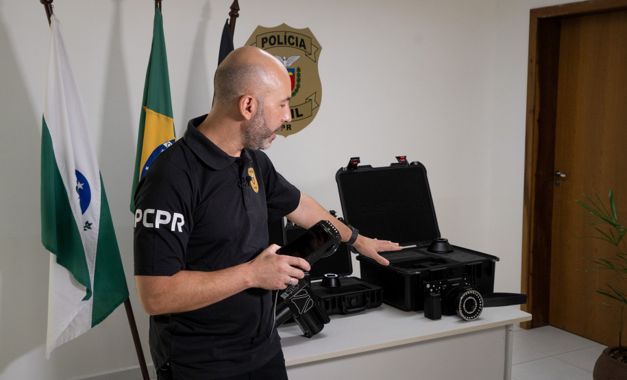 Do papel para tablets em 8K: novos equipamentos da PCPR revelam todas as digitais de crimes