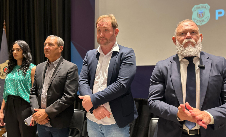 PCPR homenageia servidores com Medalhas de Serviço Policial em Curitiba