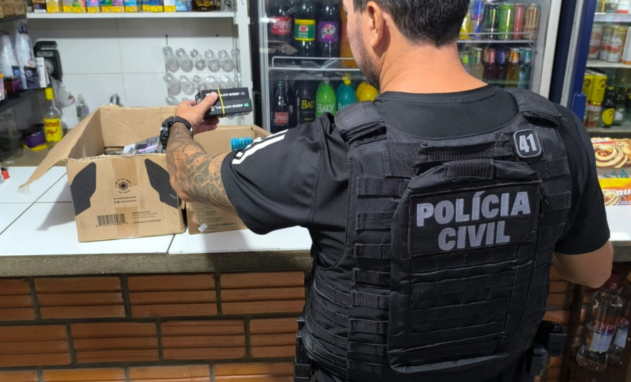 PCPR e PMPR prendem dois homens em flagrante e apreende 280 cigarros eletrônicos em Francisco Beltrão