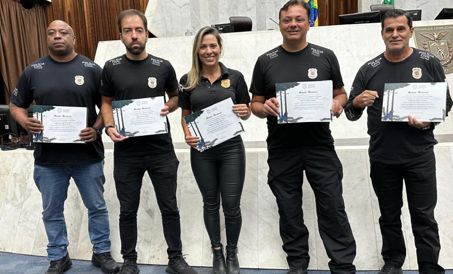 Policiais civis recebem menção honrosa por resgate de menina sequestrada no Paraná