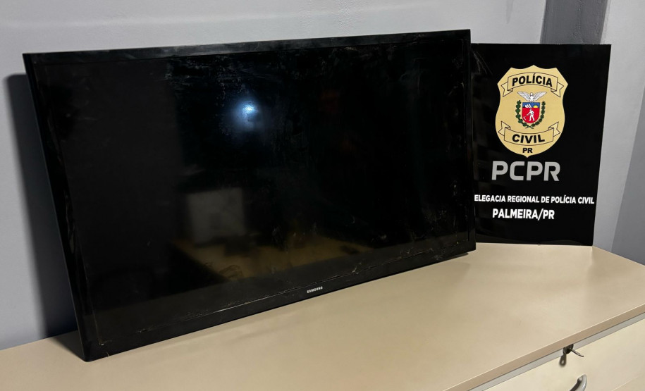 PCPR prende homem em flagrante e recupera televisão furtada em Queimadas
