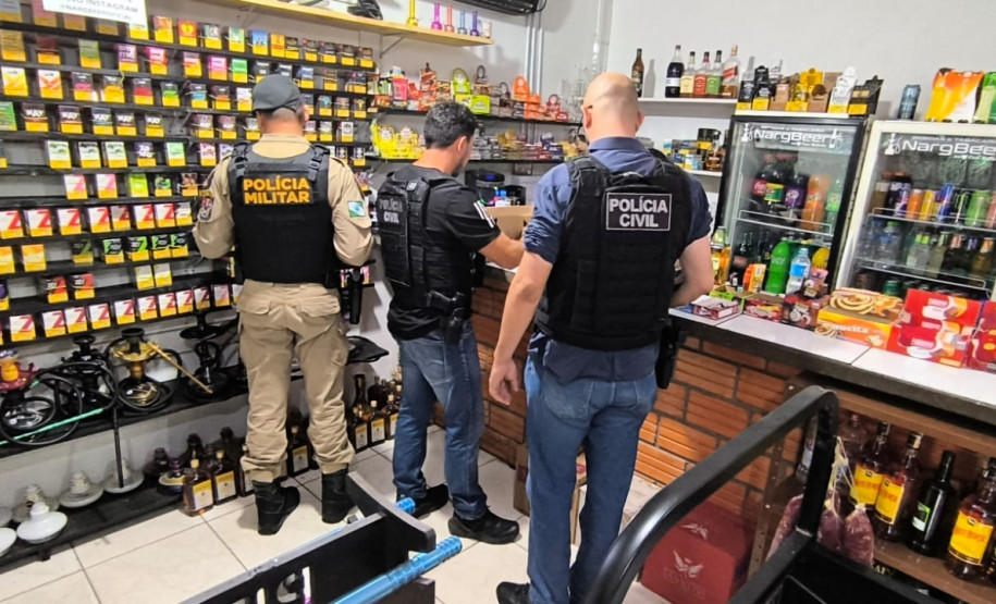 PCPR e PMPR prendem dois homens em flagrante e apreende 280 cigarros eletrônicos em Francisco Beltrão