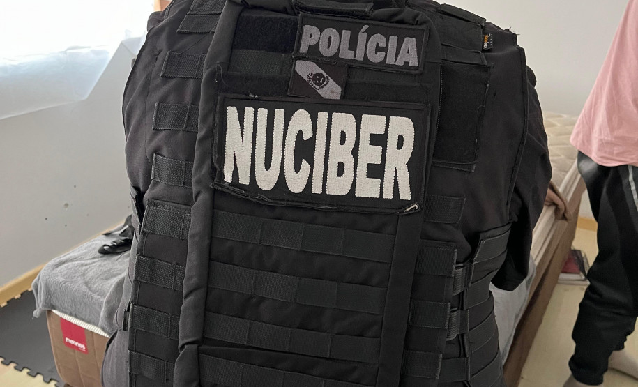 PCPR cumpre mandado de busca e apreensão em combate a pornografia infantojuvenil pela internet na Capital