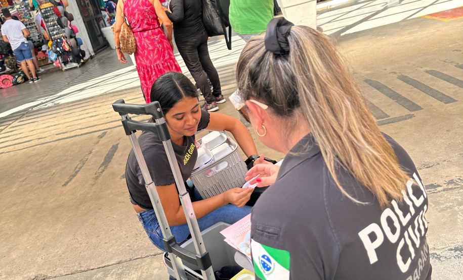 PCPR participa de evento que  divulga serviços públicos de segurança para mulheres e meninas