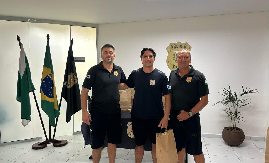 PCPR homenageia policiais que se destacaram na segunda fase do expediente e terceira fase do plantão no Verão Maior Paraná