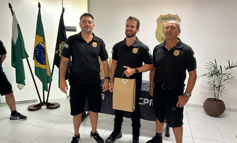 PCPR homenageia policiais que se destacaram na segunda fase do expediente e terceira fase do plantão no Verão Maior Paraná