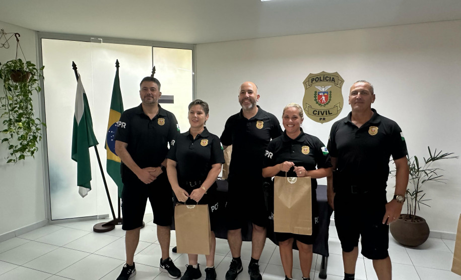 PCPR homenageia policiais que se destacaram na segunda fase do expediente e terceira fase do plantão no Verão Maior Paraná