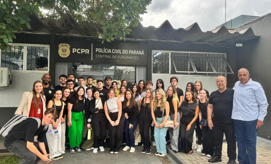 PCPR recebe alunos de Direito para visita técnica na Central de Flagrantes