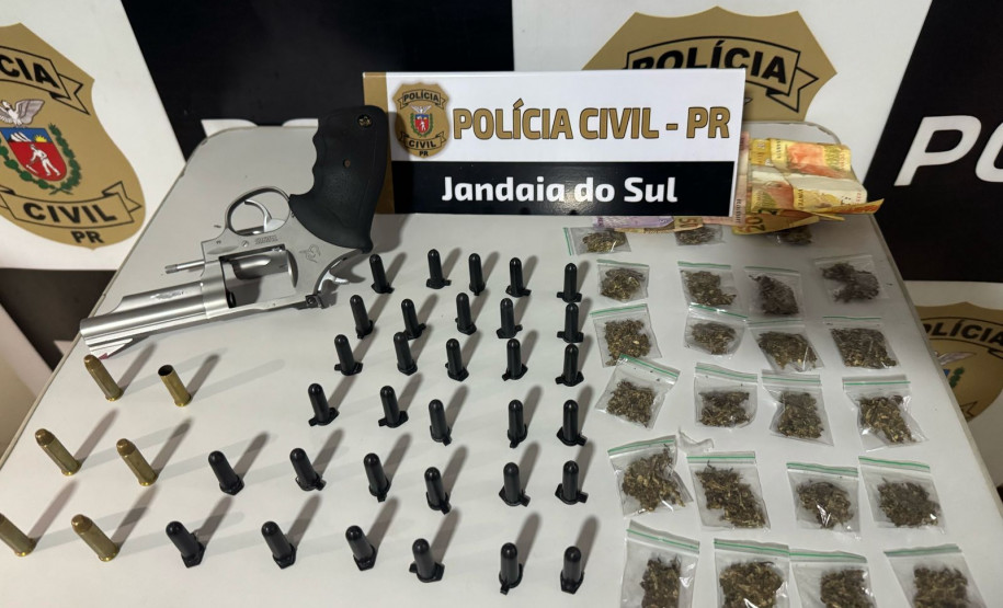 PCPR prende homem em flagrante por tráfico de drogas e porte ilegal de arma de fogo em Bom Sucesso