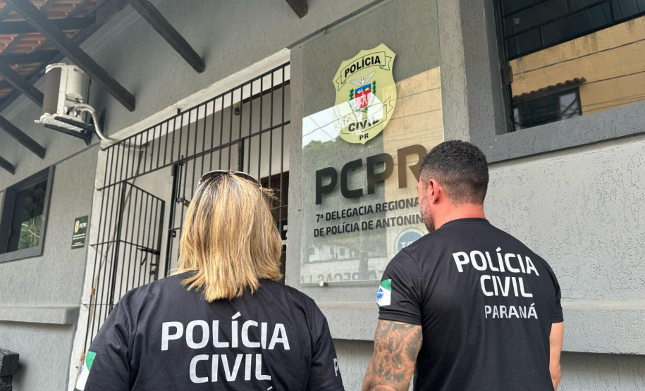 PCPR prende homem em flagrante por manter pássaros em cativeiro e outros crime em Antonina