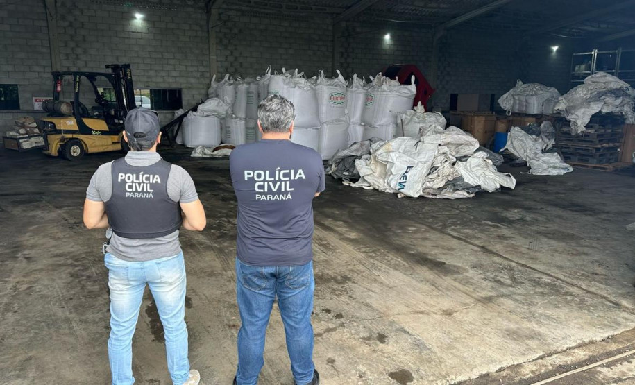 PCPR prende três pessoas e recupera carga de fertilizantes avaliada em R$ 150 mil em Campo Largo