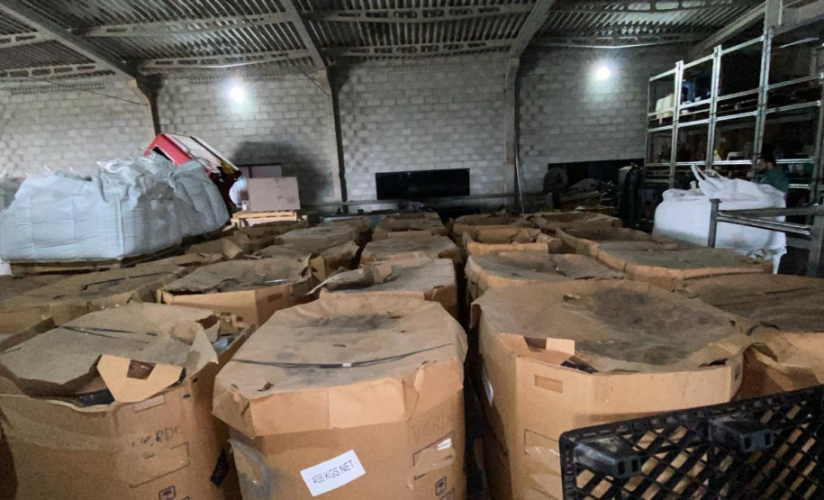 PCPR prende três pessoas e recupera carga de fertilizantes avaliada em R$ 150 mil em Campo Largo