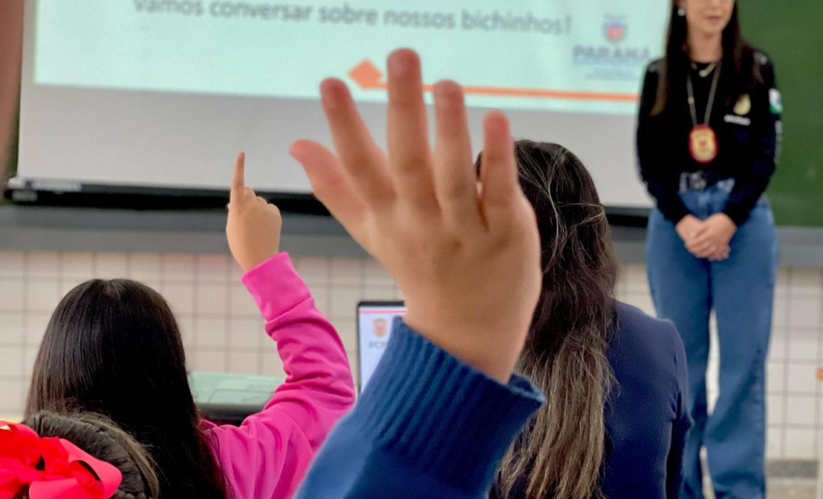 Abril Laranja: maus tratos não se limitam à agressão física, denuncie!