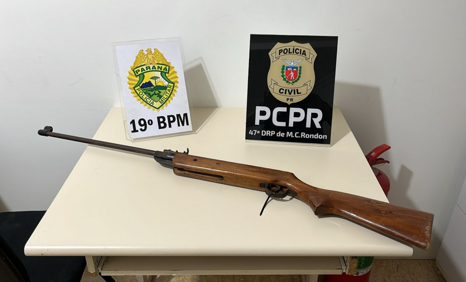 PCPR e PMPR prendem dois homens por receptação e porte de arma de uso restrito
