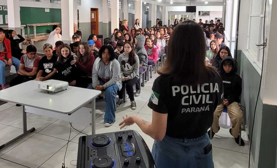 PCPR realiza palestras sobre prevenção à violência sexual para adolescentes em Araucária
