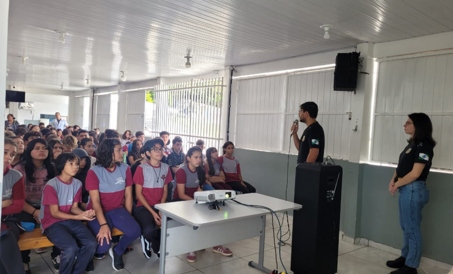 PCPR realiza palestras sobre prevenção à violência sexual para adolescentes em Araucária