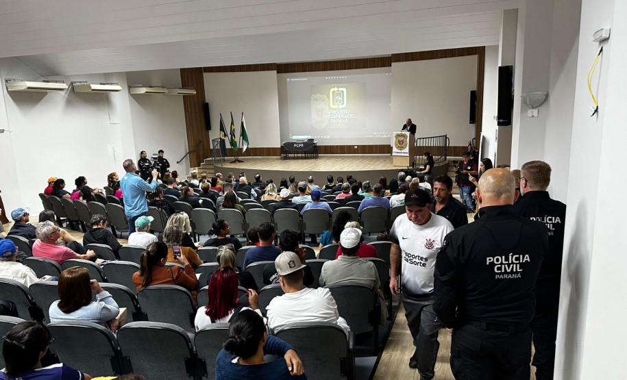 PCPR reúne vítimas para evento de devolução de celulares recuperados em Cascavel