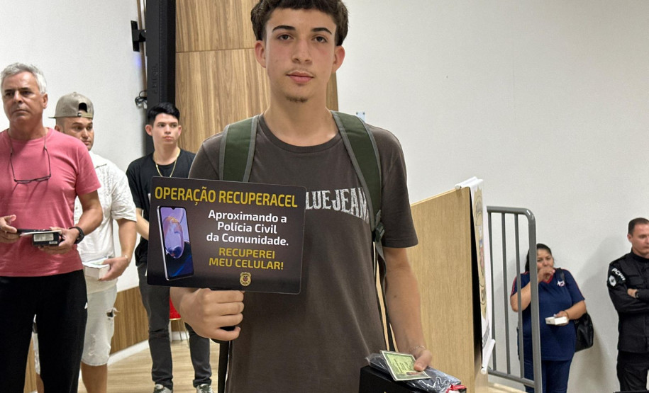 PCPR reúne vítimas para evento de devolução de celulares recuperados em Cascavel