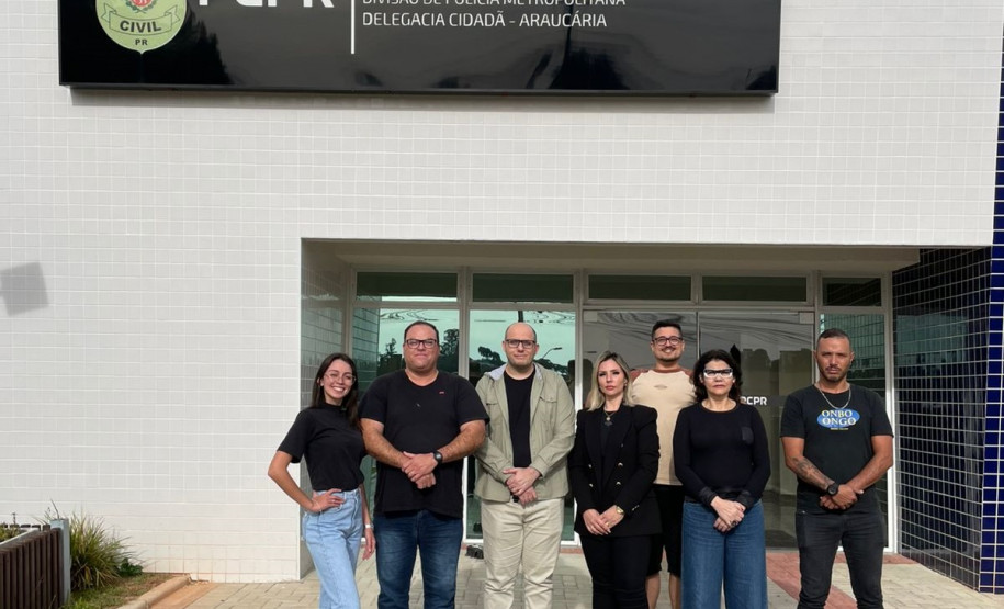 PCPR recebe estudantes de Direito para visita técnica à delegacia de Araucária