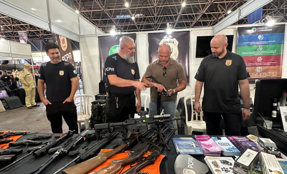 PCPR na Comunidade leva serviços de polícia judiciária a 1,7 mil pessoas em Ortigueira e Telêmaco Borba