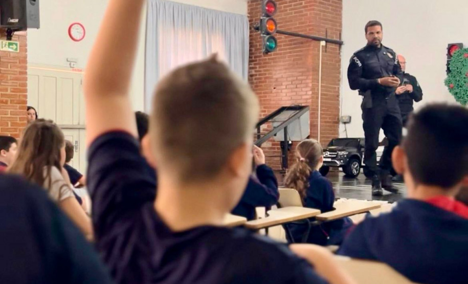 PCPR reforça orientações sobre trânsito seguro em mais de 15 ações no Maio Amarelo