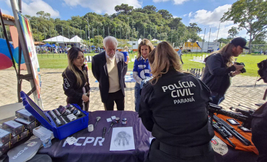 PCPR na Comunidade atende mais de 2 mil pessoas em Francisco Alves e Curitiba