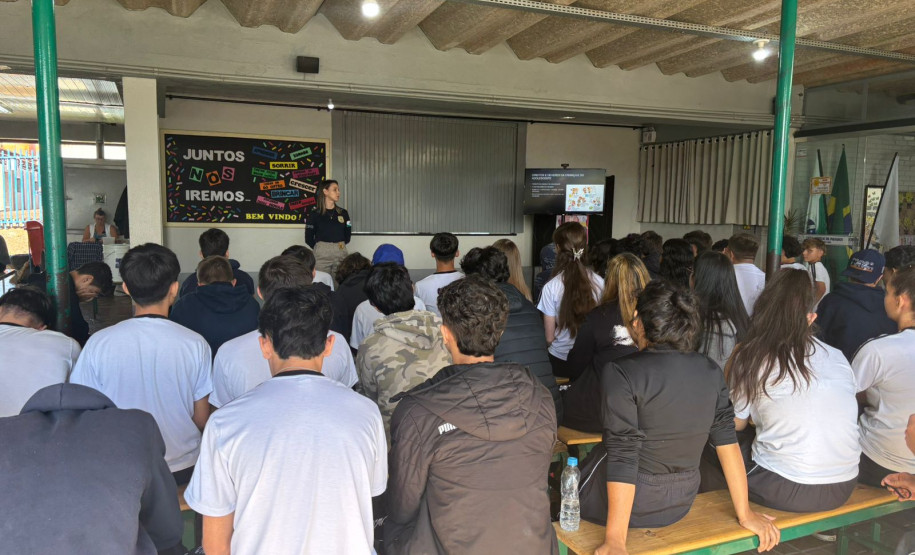 PCPR realiza palestra sobre segurança, direitos e cidadania em São Jorge do Oeste