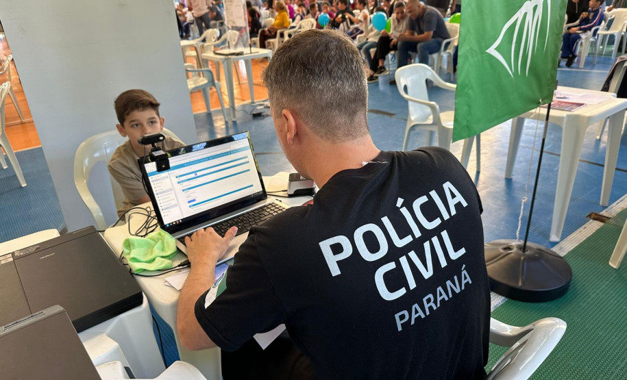 PCPR na Comunidade leva serviços de polícia judiciária a 1,7 mil pessoas em Ortigueira e Telêmaco Borba