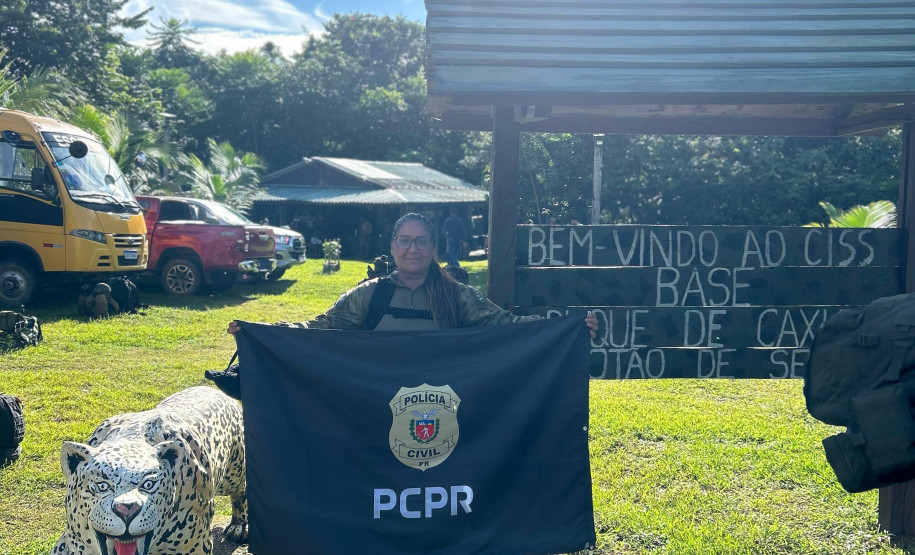 Policial civil recebe treinamento de sobrevivência na selva em Oriximiná, no Pará