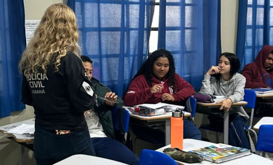 PCPR realiza palestra em escola para alunos do ensino médio sobre o combate de bullying em Rolândia