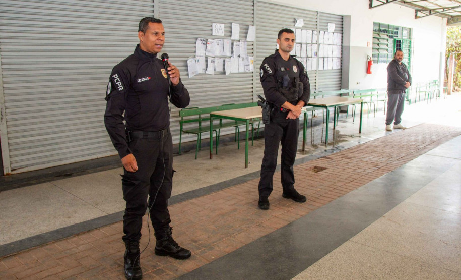 PCPR realiza palestra sobre cidadania e responsabilidade para alunos do ensino médio em Piraquara