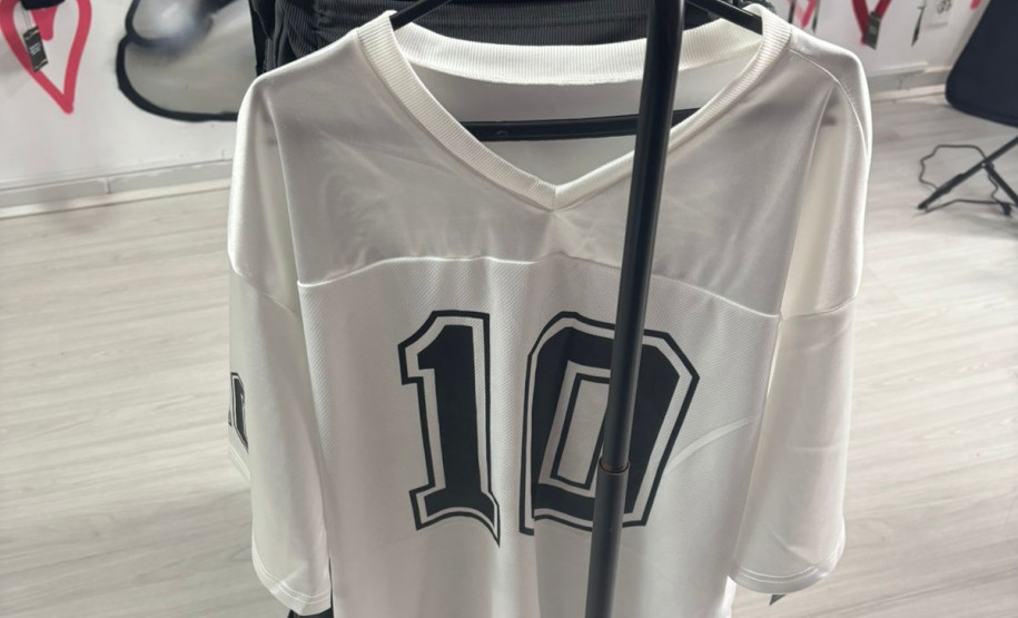 PCPR prende em flagrante mulher suspeita de fraudar contas de loja online e revender produtos em Ponta Grossa