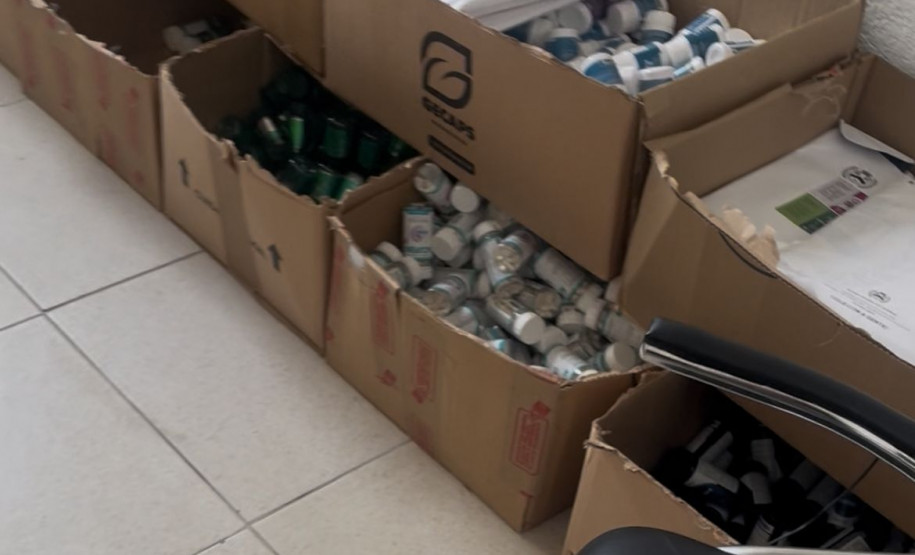 PCPR apreende cerca de quatro mil suplementos nutricionais falsificados e prende homem em Bocaiuva do Sul