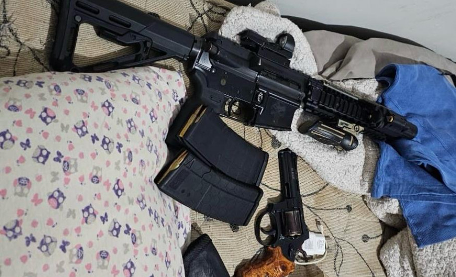 PCPR prende três pessoas em operação contra grupo armado em Foz do Iguaçu