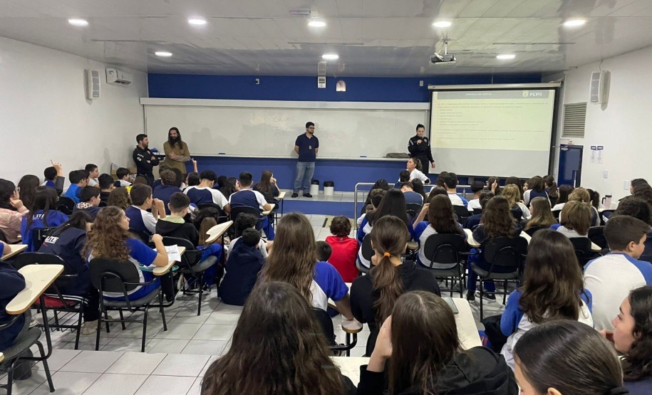 PCPR realiza palestra educativa sobre investigação criminal em escola de Cascavel