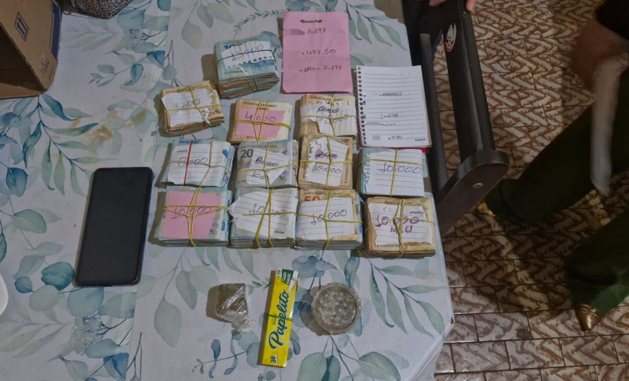 PCPR apreende R$ 102 mil em espécie em Rolândia