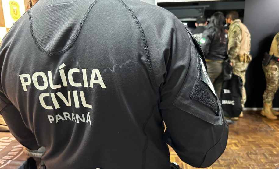PCPR prende 10 pessoas durante operação contra organização criminosa em Paranaguá